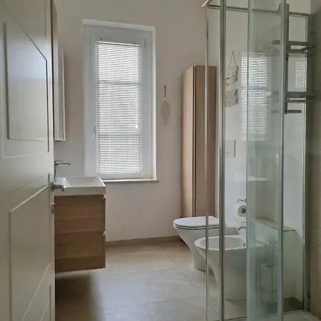 Piano Terra Con Giardino *