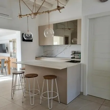 Piano Terra Con Giardino * 法诺