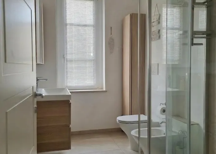 Piano Terra Con Giardino *