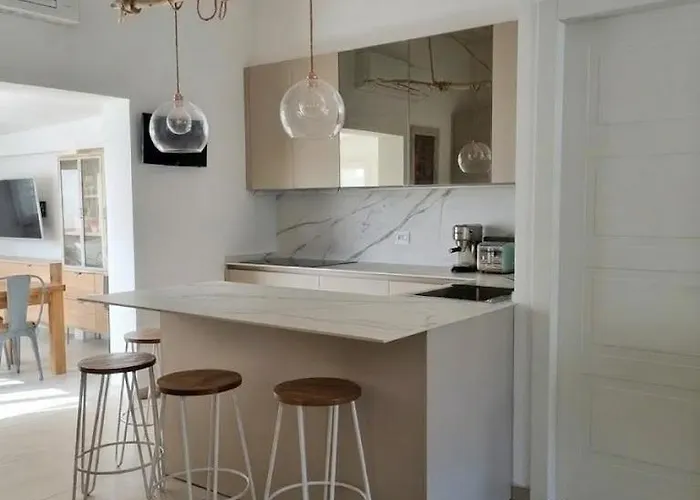 Piano Terra Con Giardino * 法诺